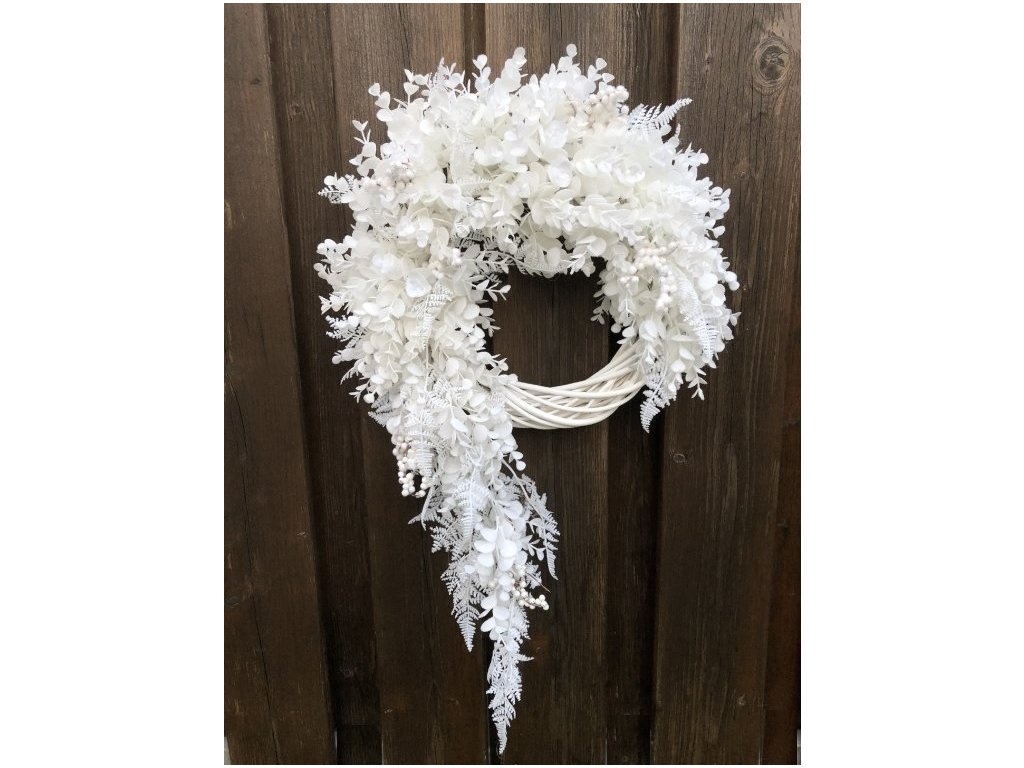 Zimní věnec na dveře s LED světýlky